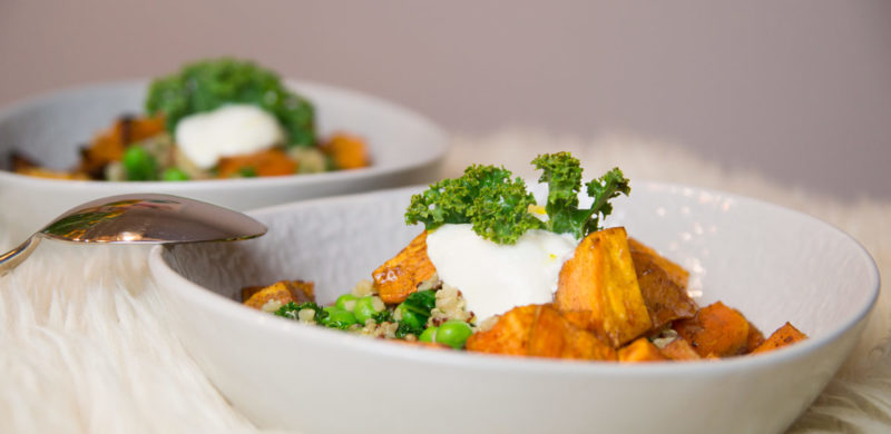 Kale mit Quinoa und Süßkartoffel #kale #recipe #rezept #food #inspo #amigapriness #sweetpotoatoe #healthy #peas #erbsen #quinoa #maincourse #salad